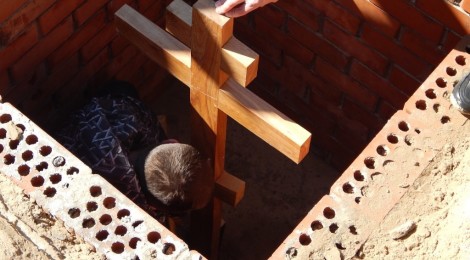 Освящение креста на месте строительства храма, Дрожжаное 2015г